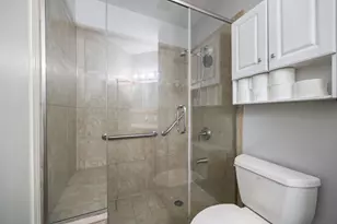 1750 Sleepy Hollow Ct, Schaumburg, IL 60195 - Photo 12