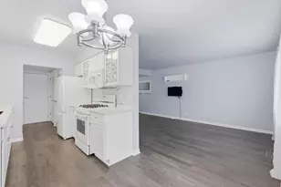 269 E Alpine Dr, Glendale Heights, IL 60139 - Photo 4