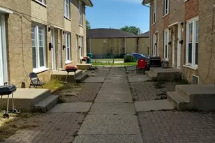 2204 Hebron Ave, Zion, IL 60099 - Photo 4