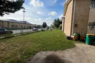 2204 Hebron Ave, Zion, IL 60099 - Photo 10