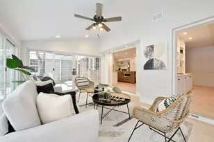 688 Thompson's Way, Inverness, IL 60067 - Photo 6