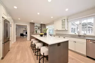 688 Thompson's Way, Inverness, IL 60067 - Photo 2