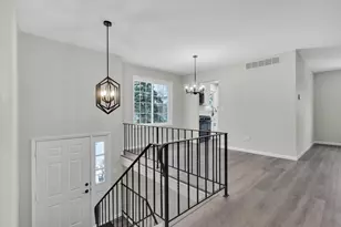 86 Silver Tree Cir, Cary, IL 60013 - Photo 8