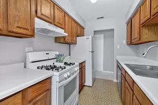 6441 W Pershing Rd, Stickney, IL 60402 - Photo 8