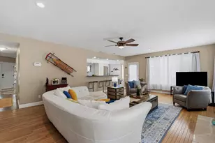 1307 Cross Creek Rd, Mahomet, IL 61853 - Photo 12