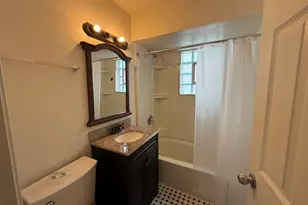 109 Central Ave, Roselle, IL 60172 - Photo 8