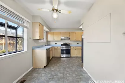 971 West Court #B, Naperville, IL 60563 - Photo 8