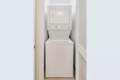 500 W Superior Street #608, Chicago, IL 60654 - Photo 22