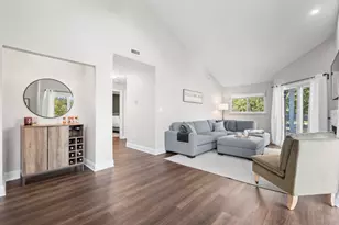 1152 Courtland Dr, Buffalo Grove, IL 60089 - Photo 14