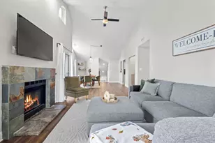 1152 Courtland Dr, Buffalo Grove, IL 60089 - Photo 18