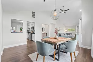 1152 Courtland Dr, Buffalo Grove, IL 60089 - Photo 12