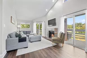 1152 Courtland Dr, Buffalo Grove, IL 60089 - Photo 16