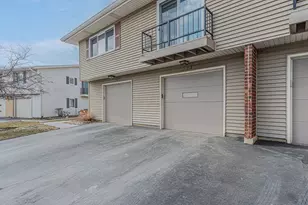 222 Nauset Ln, Schaumburg, IL 60194 - Photo 6