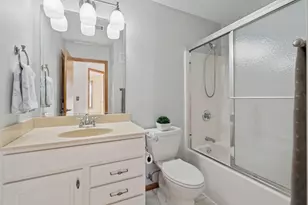 2997 3rd St, Moline, IL 61265 - Photo 14