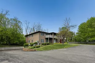 2997 3rd St, Moline, IL 61265 - Photo 2