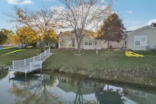 328 Legacy Ct, Grayslake, IL 60030 - Photo 36