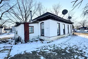 301 S Oak St, Forrest, IL 61741 - Photo 14