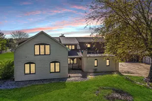 3321 E Reichert Dr, Crete, IL 60417 - Photo 1