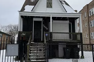 7006 S East End Ave, Chicago, IL 60649 - Photo 1