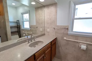 2032 W Laurel St, Freeport, IL 61032 - Photo 8