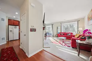 424 Acushnet St, Elgin, IL 60124 - Photo 8