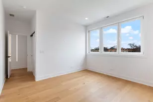 6414 N Francisco Ave, Chicago, IL 60645 - Photo 12