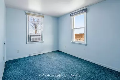 6045 E 2250S Road, Saint Anne, IL 60964 - Photo 10