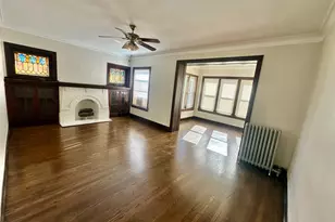 1310 W Thorndale Ave, Chicago, IL 60660 - Photo 2