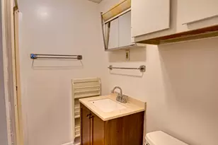 426 N Lake St, Aurora, IL 60506 - Photo 8