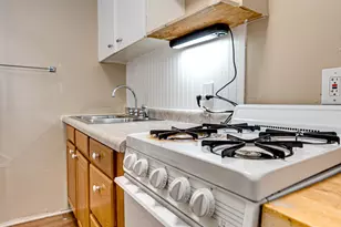 426 N Lake St, Aurora, IL 60506 - Photo 6