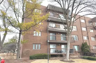 300 E Dundee Rd, Buffalo Grove, IL 60089 - Photo 2