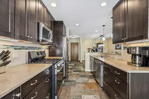 300 E Dundee Rd, Buffalo Grove, IL 60089 - Photo 12