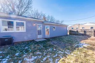 901 Garfield Dr, Rochelle, IL 61068 - Photo 12