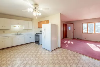 901 Garfield Drive, Rochelle, IL 61068 - Photo 4