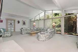 6363 S Keokuk Rd, Indian Head Park, IL 60525 - Photo 6