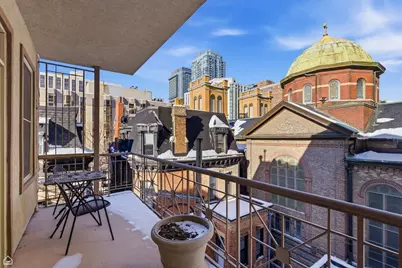 120 W Oak Street #4D, Chicago, IL 60610 - Photo 14