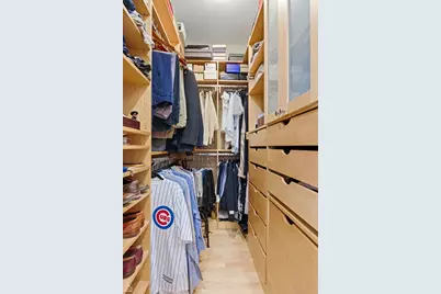 120 W Oak Street #4D, Chicago, IL 60610 - Photo 10