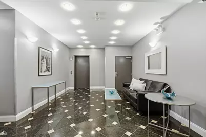 120 W Oak Street #4D, Chicago, IL 60610 - Photo 2