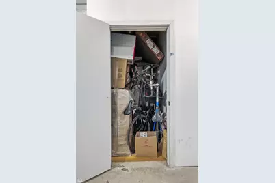 120 W Oak Street #4D, Chicago, IL 60610 - Photo 16