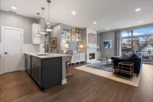 2342 W Bloomingdale Ave, Chicago, IL 60647 - Photo 2