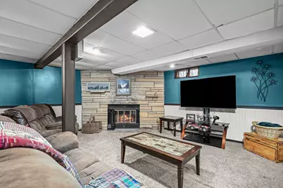 2347 Hawthorne Court, Bettendorf, IA 52722 - Photo 18