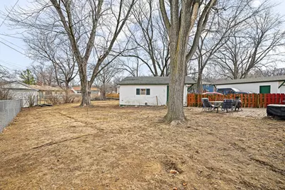 2347 Hawthorne Court, Bettendorf, IA 52722 - Photo 26