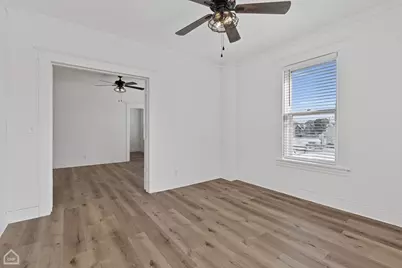 107 1/2 Dean Street #3S, Woodstock, IL 60098 - Photo 4