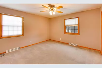 6212 Main Street, Union, IL 60180 - Photo 10