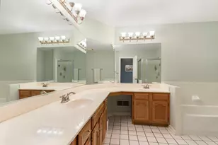 [Address not provided], Warrenville, IL 60555 - Photo 18