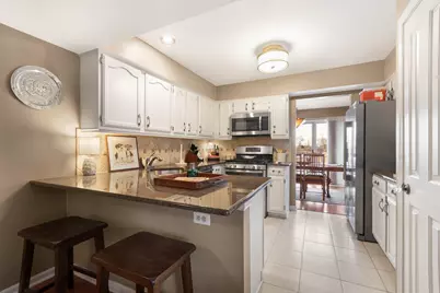 [Address not provided], Warrenville, IL 60555 - Photo 8