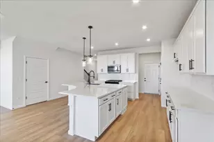 2200 Ryegrass Ln, Bolingbrook, IL 60490 - Photo 8