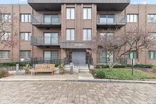 1000 Deerfield Rd, Highland Park, IL 60035 - Photo 1