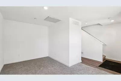 557 Yosemite Way, Mundelein, IL 60060 - Photo 4