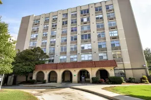 4300 W Ford City Dr, Chicago, IL 60652 - Photo 1